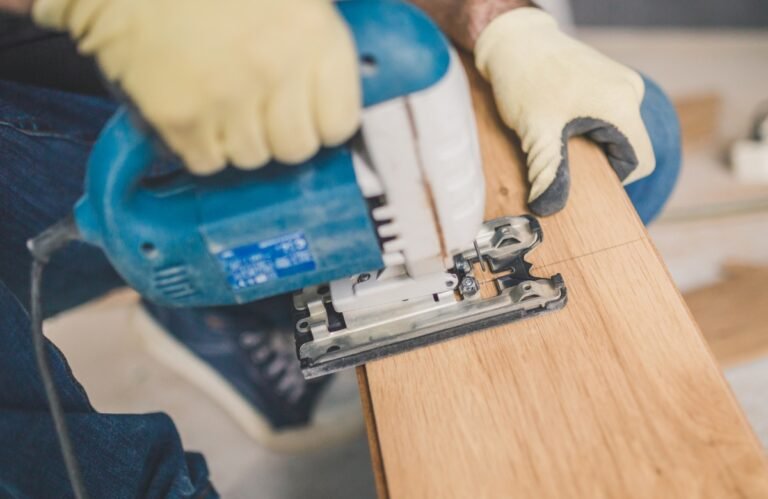 Scie sauteuse Racetools