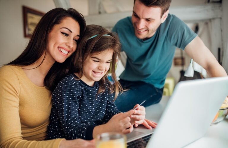 Portail Famille Rueil, la plateforme de suivi des activités périscolaires des enfants Portail Famille Rueil